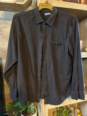 32 Degrees Men’s Black Long-Sleeve Casual Button-Down Shirt